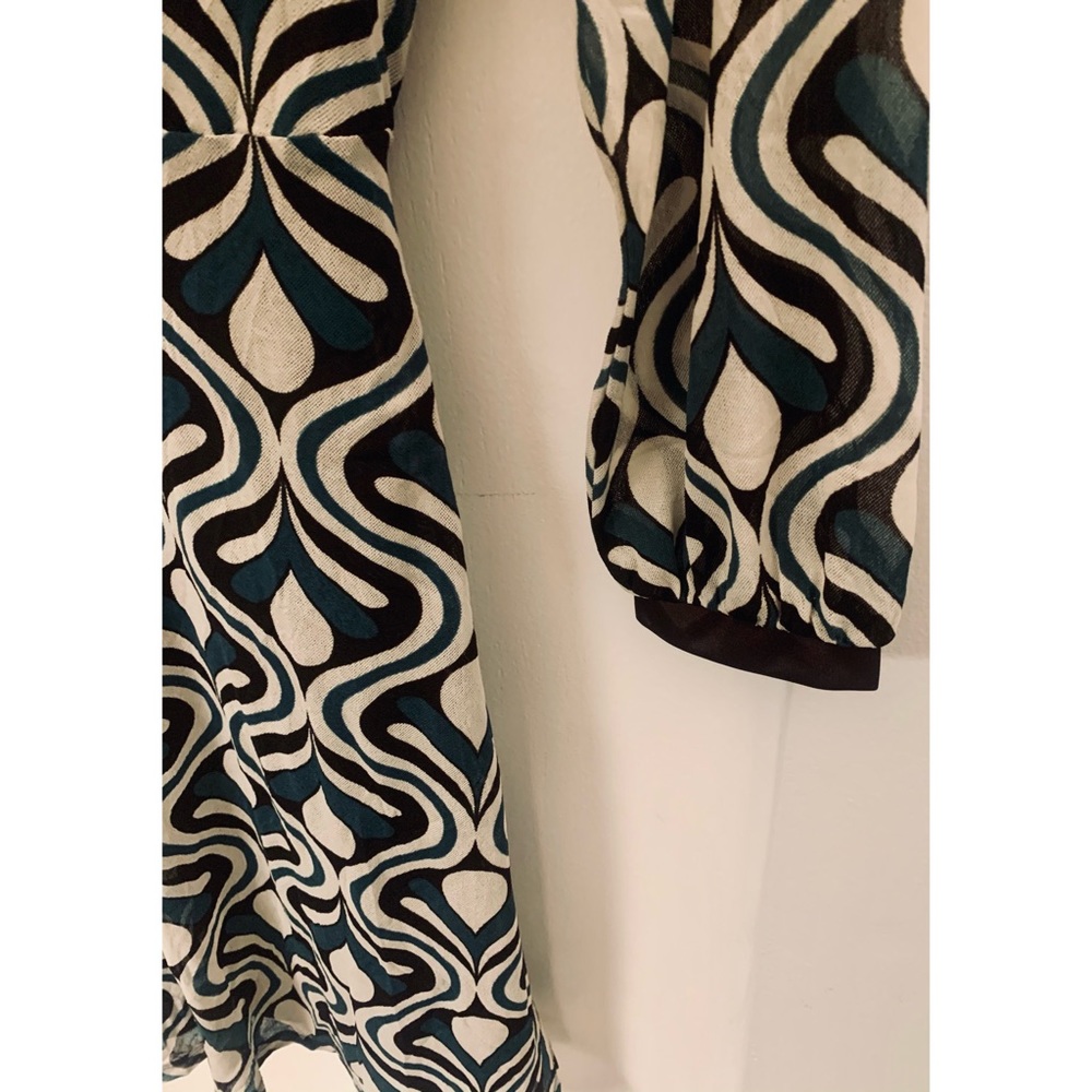 Dress - Picture 6 of 6